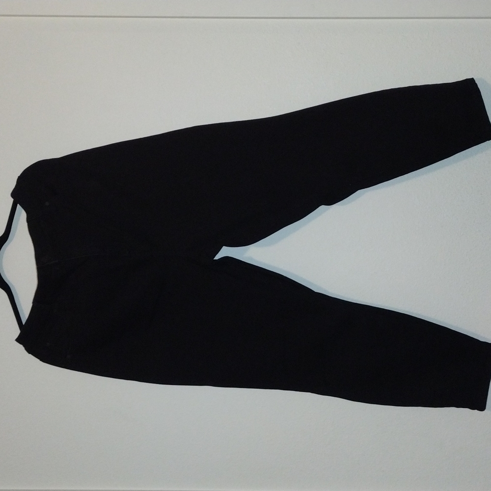 D New without tag never worn  Celebrity pink size 22 all black jean